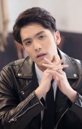 Туа Сеттхавут Анусит / Tou Sedthawut Anusit