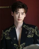 Ли Чон Сок для Esquire February 2019