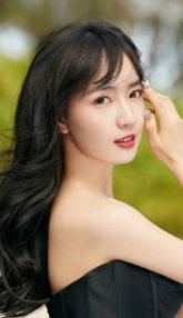 Цинь Ню Чжэн Вэй / Luna Qin / Qin Niu Zheng Wei