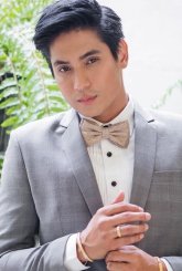 Тхан Тханакон Ванпыак / Thun Thanakorn Wanpuak