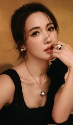 Селена Ли / Selena Lee