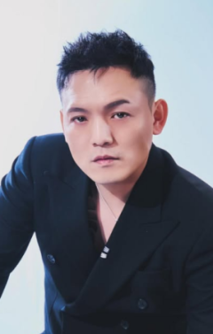 Хун Чунь Фэн / Daniel Hong / Hong Chun Feng