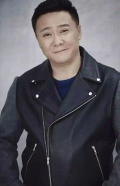 Жэнь Чжэн Бинь / Ren Zheng Bin