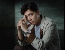 Китайская звезда Ли И Фэн задержан полицией