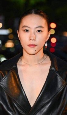 Доу Цзин Тун / Leah Dou / Dou Jing Tong
