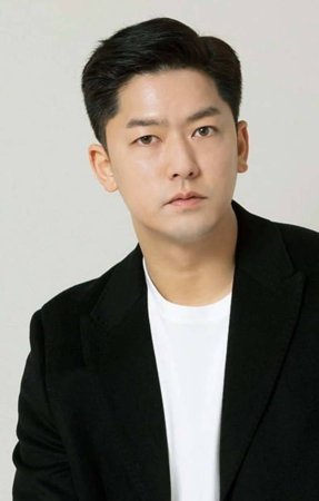 Ли Ён У / Lee Yong Woo