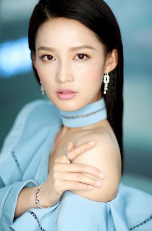 Ли Цинь / Li Qin