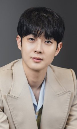 Чхве У Шик / Choi Woo Sik