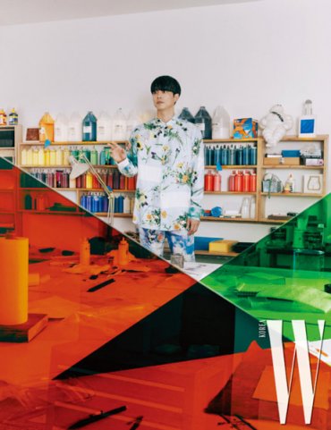 Гон Ю для W Korea