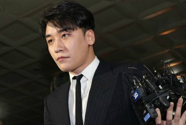 [Обновление] Сынри (BigBang) предстал перед военным судом