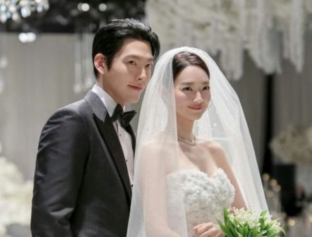 Свадебные колокола для Ким У Бина и Шин Мин А